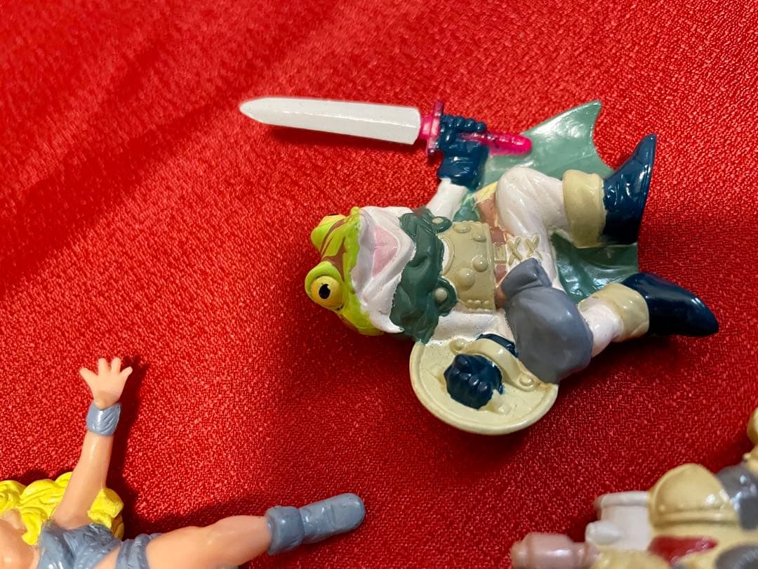 エイラ　クロノトリガー　キーホルダー　カエル　ボールキーチェーン　ロボット　平成