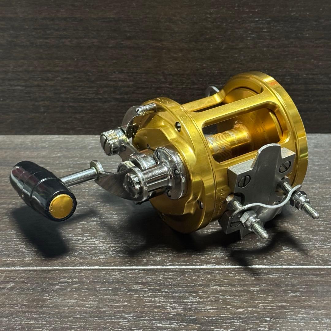 リール PENN International II 12T