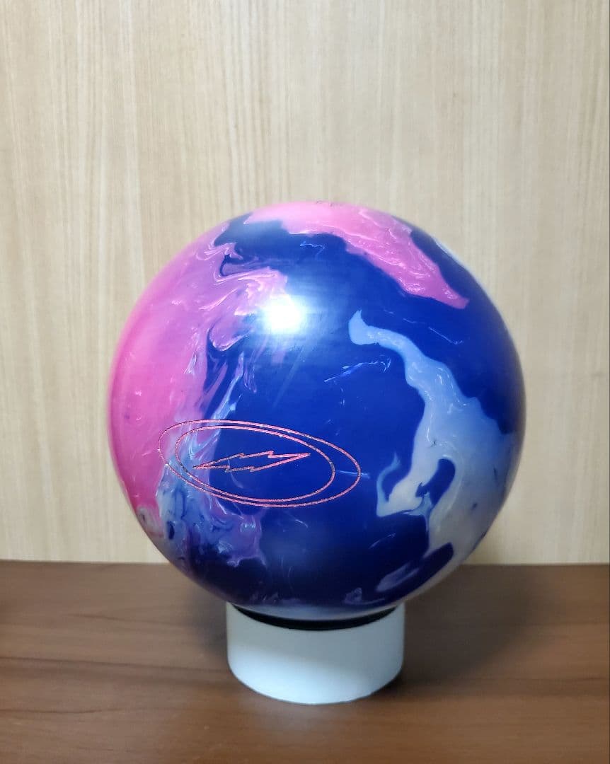 [美品 ] アイオンマックス ボウリングボール　14P