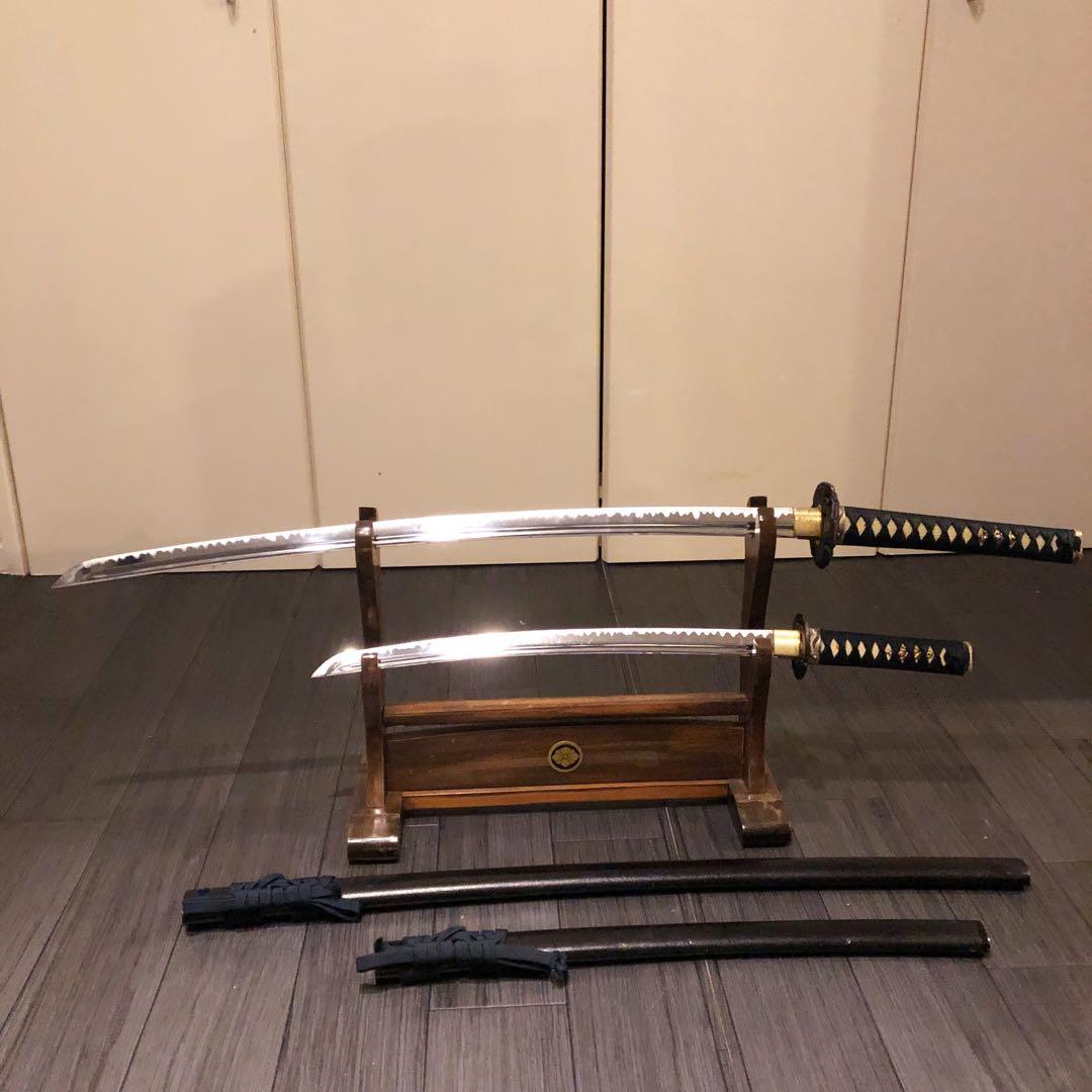 高級模造刀　居合刀　太刀　大小セット　脇差　樋入り刀身　緑拵え　鍔ひび有
