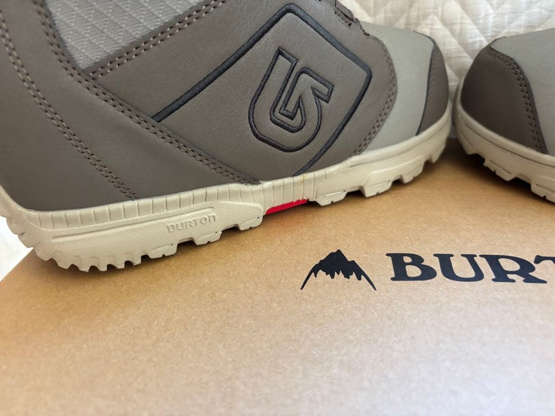 ※最終値下げ【美品】Burton スノーボードブーツ グレー 箱付き