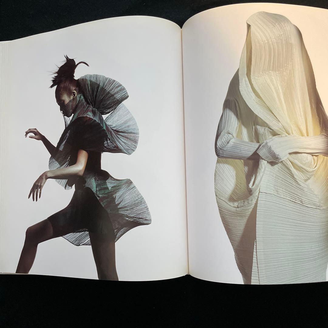 ISSEY MIYAKE BY IRVING PENN 世界で3000冊限定レア