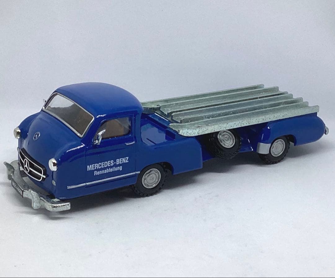 ベンツ　コンラート 1/43 ベンツレーシングトランスポーター ミニカー　レア