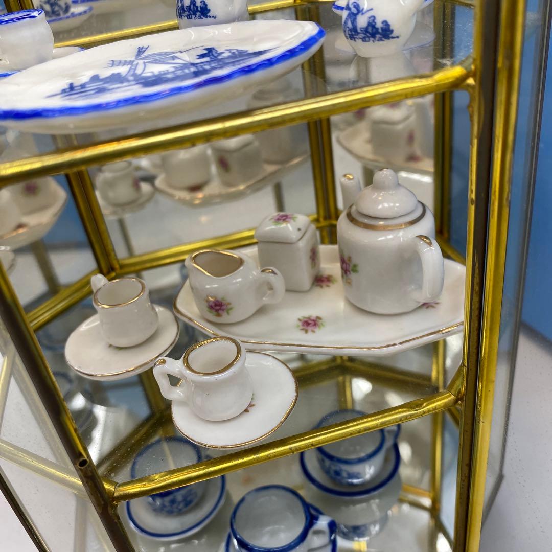 ミニュチュア　食器　食器棚セット台湾製