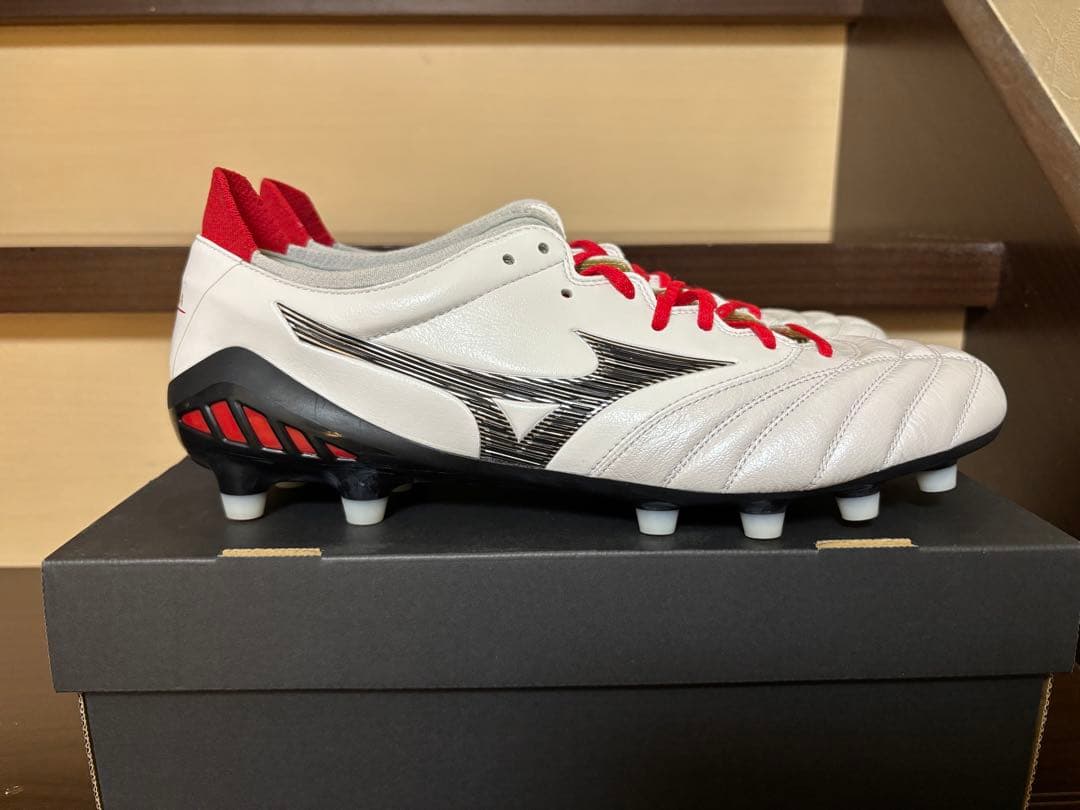 サッカースパイク　ミズノ　モレリアネオ3 JAPAN 新品　27cm
