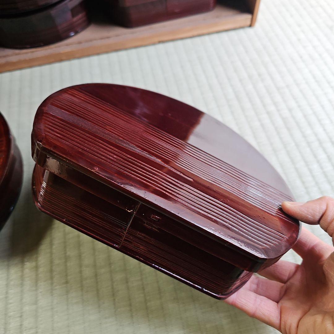 昭和レトロ/1950年代前半物】木製弁当箱 漆塗り弁当箱 仕切付き 大きめ27客