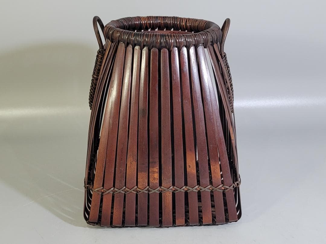 東山麓 東竹園斎作 煤竹網 四方形花籠 共箱 美品 DT606