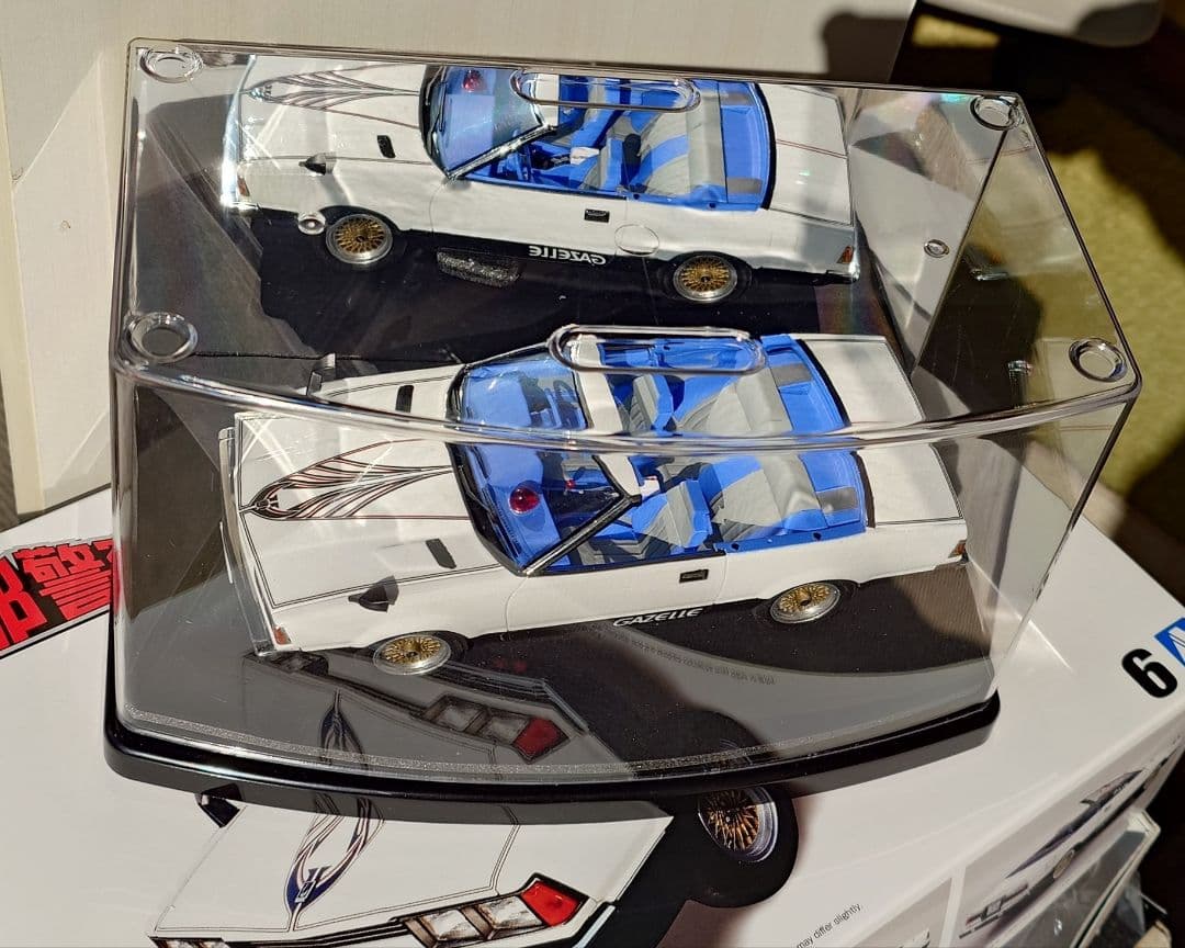 アオシマ 西部警察 GAZELLE 小暮課長専用車完成品