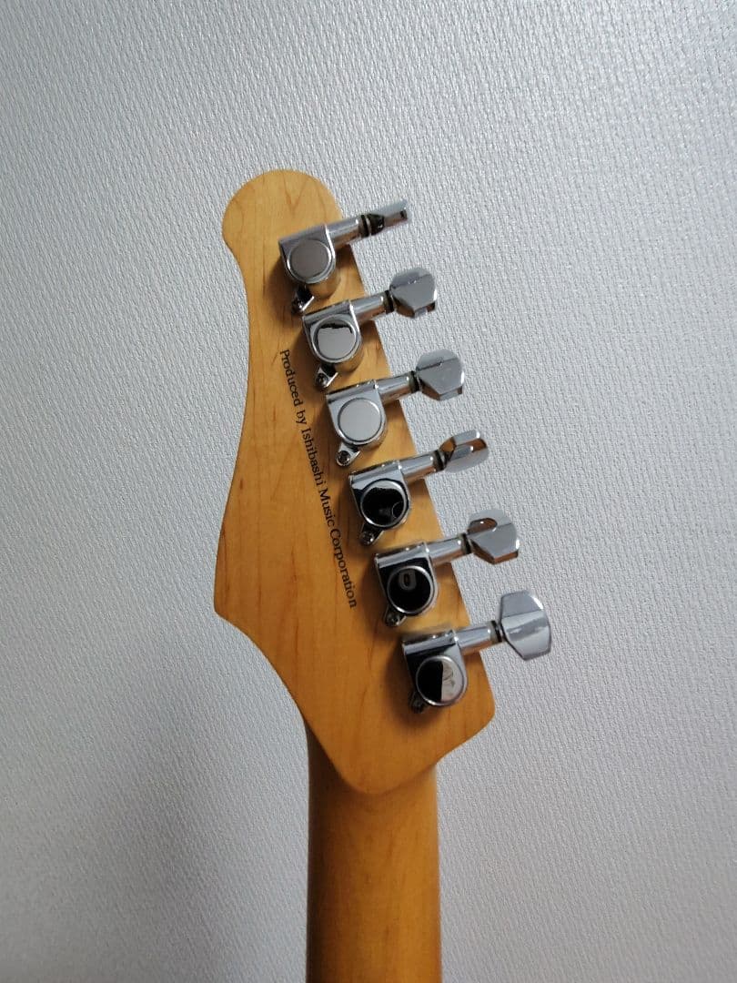 Mavis MST-200VVS エレキギター