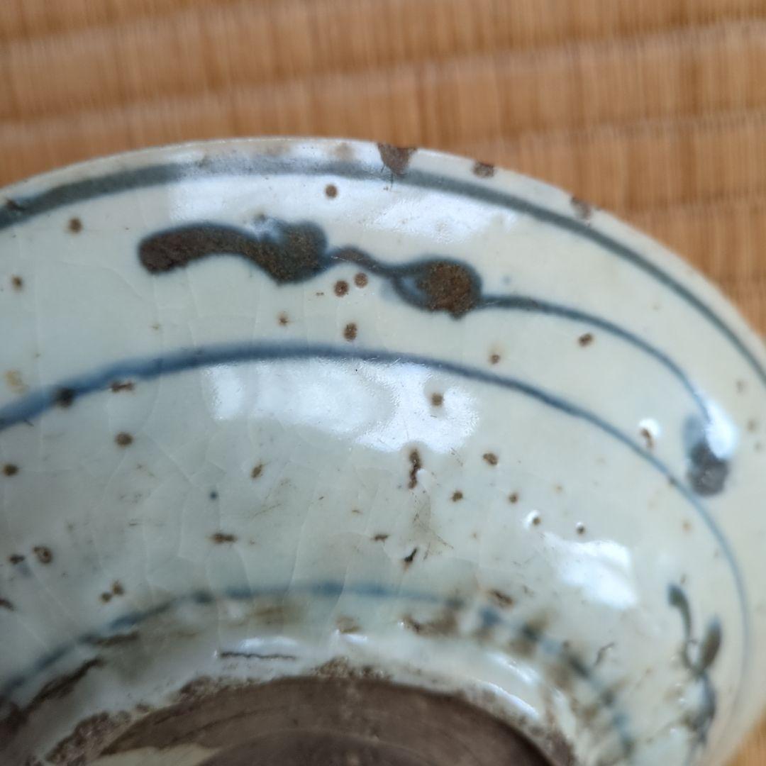 青い花と動物の陶器平皿　呉須手　皿　骨董品　古美術
