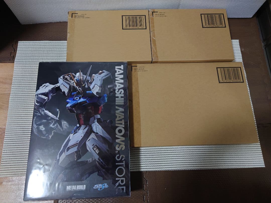 メタルビルド パーフェクト　ストライクガンダム　ヘリオポリス　ロールアウト
