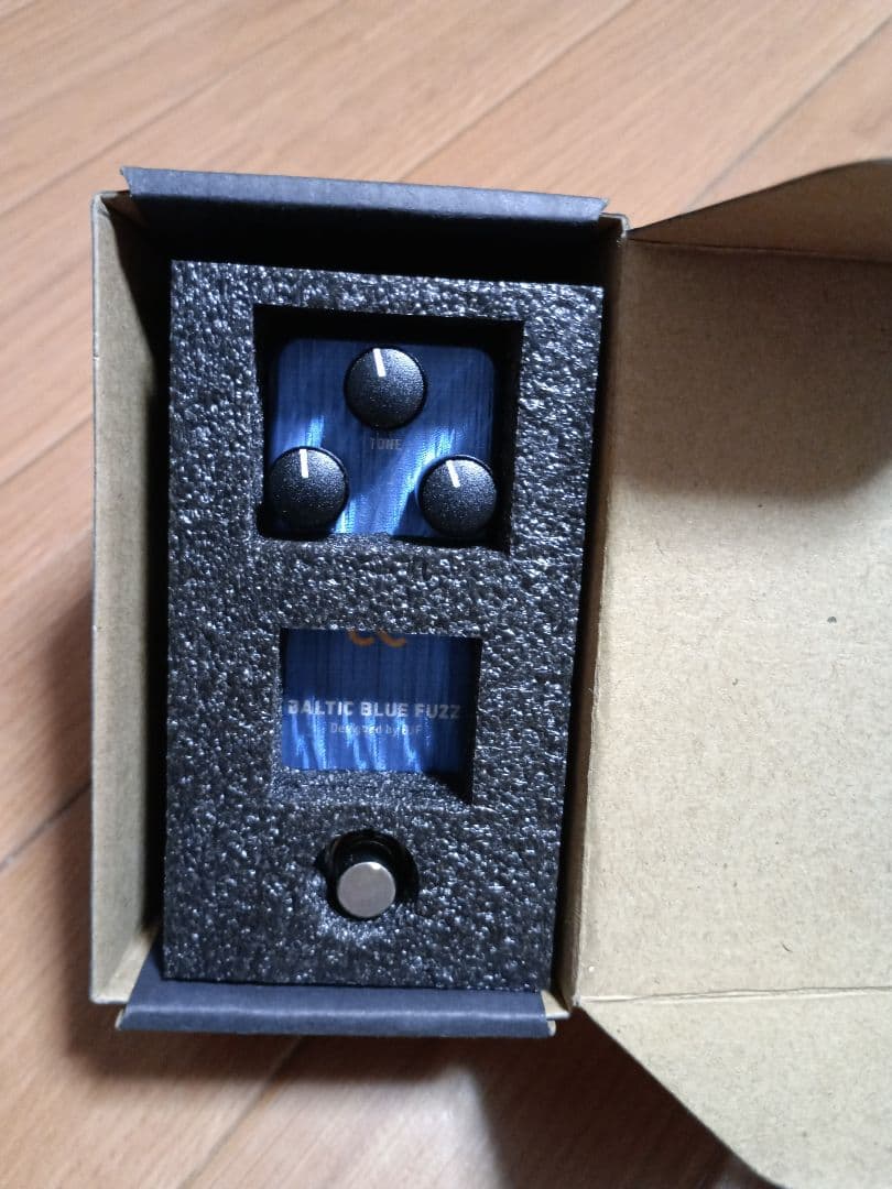 ギター ONE CONTROL BALTIC BLUE FUZZ