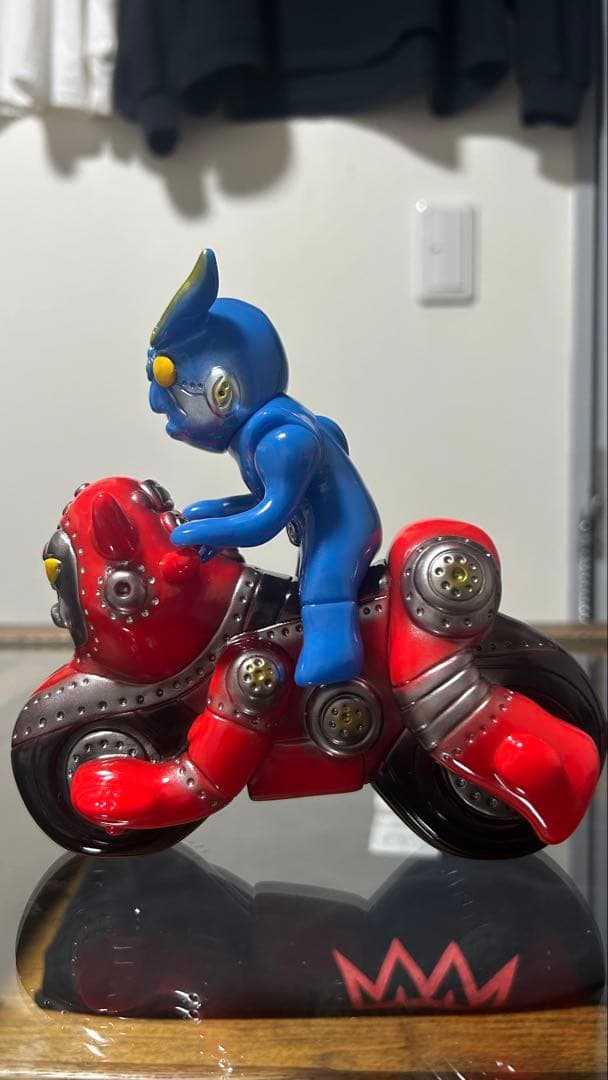 人造人間雷電ソフビフィギュア ブルーブラック シーズン1 暗闇で光る イナズマン