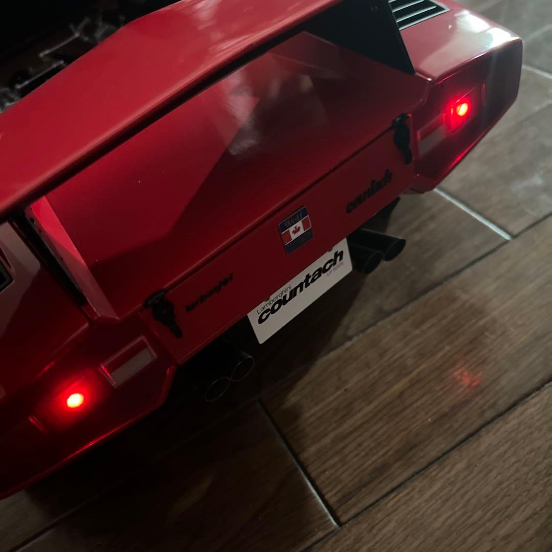 デアゴスティーニ　ランボルギーニカウンタックLP500S とディスプレイベース