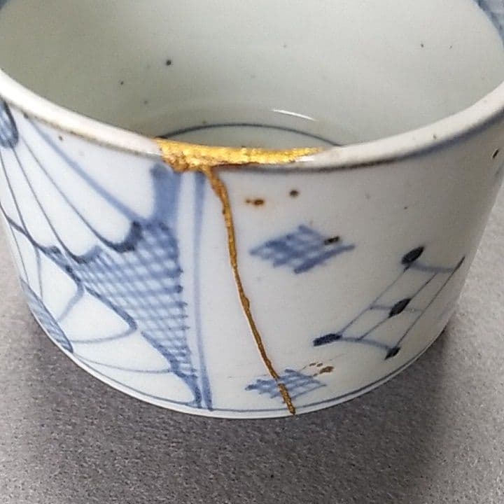 古伊万里菊に菱井桁文半筒型蕎麦猪口　古伊万里蕎麦猪口　古伊万里半筒型蕎麦猪口