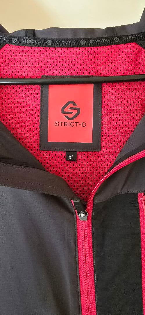 中古　STRICT-G『機動戦士ガンダム』ウインドブレーカー REDCOMET