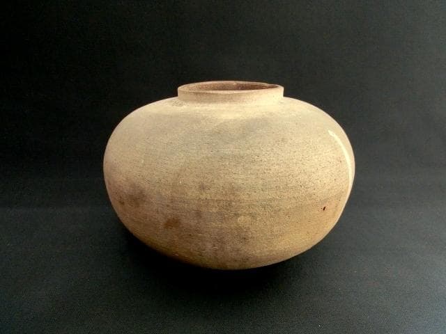 壷■かなり時代の有る古い白土の丸壺 自然釉 古玩 唐物 中国 時代物 骨董品■