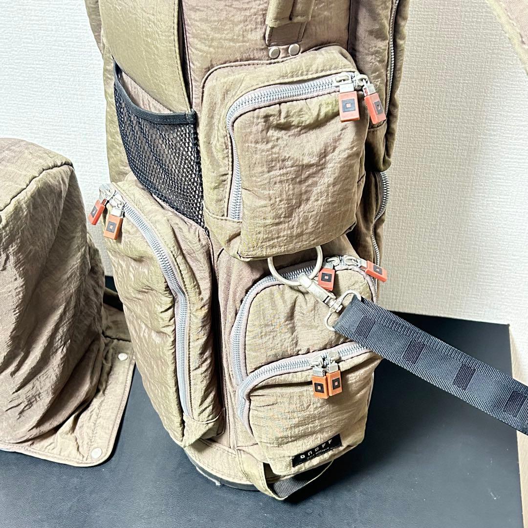 ONOFF オノフ キャディバッグ ゴルフバッグ ベージュ系 フード付き