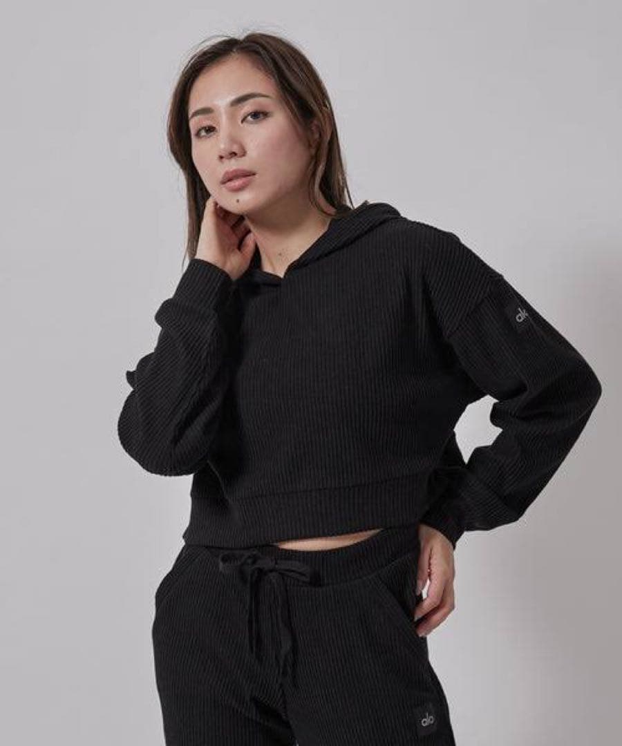 Alo Yoga アロー フード付き クロップド シャツ S