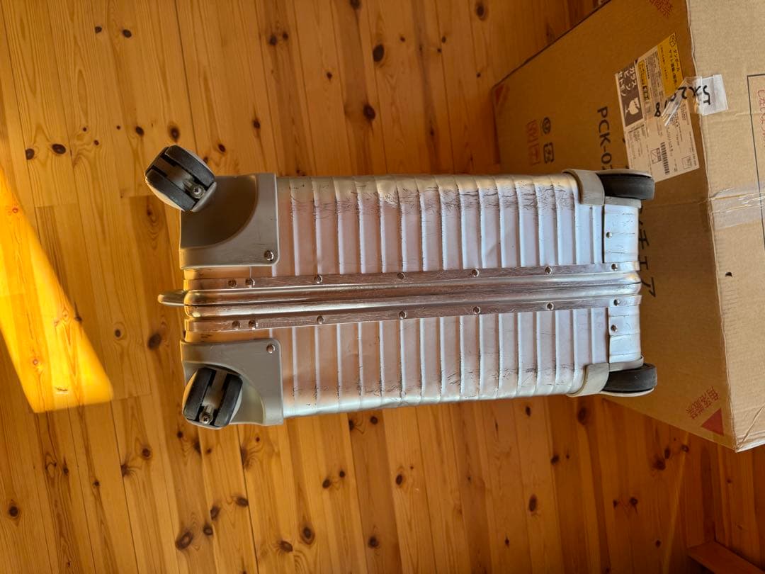 ￼ リモワ　RIMOWA トパーズ　オパール　プルタブ　4輪　104L