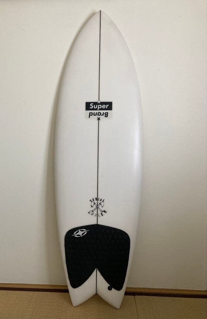 【美品】スーパーブランド サーフボード　シリアルキーラー 5'6\"