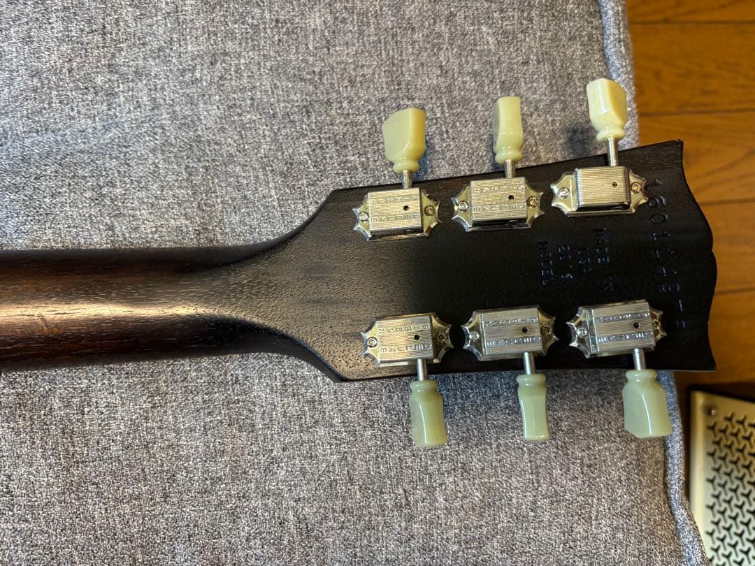 s*e様 ギブソンレスポール スタジオEbony 最終値下げ