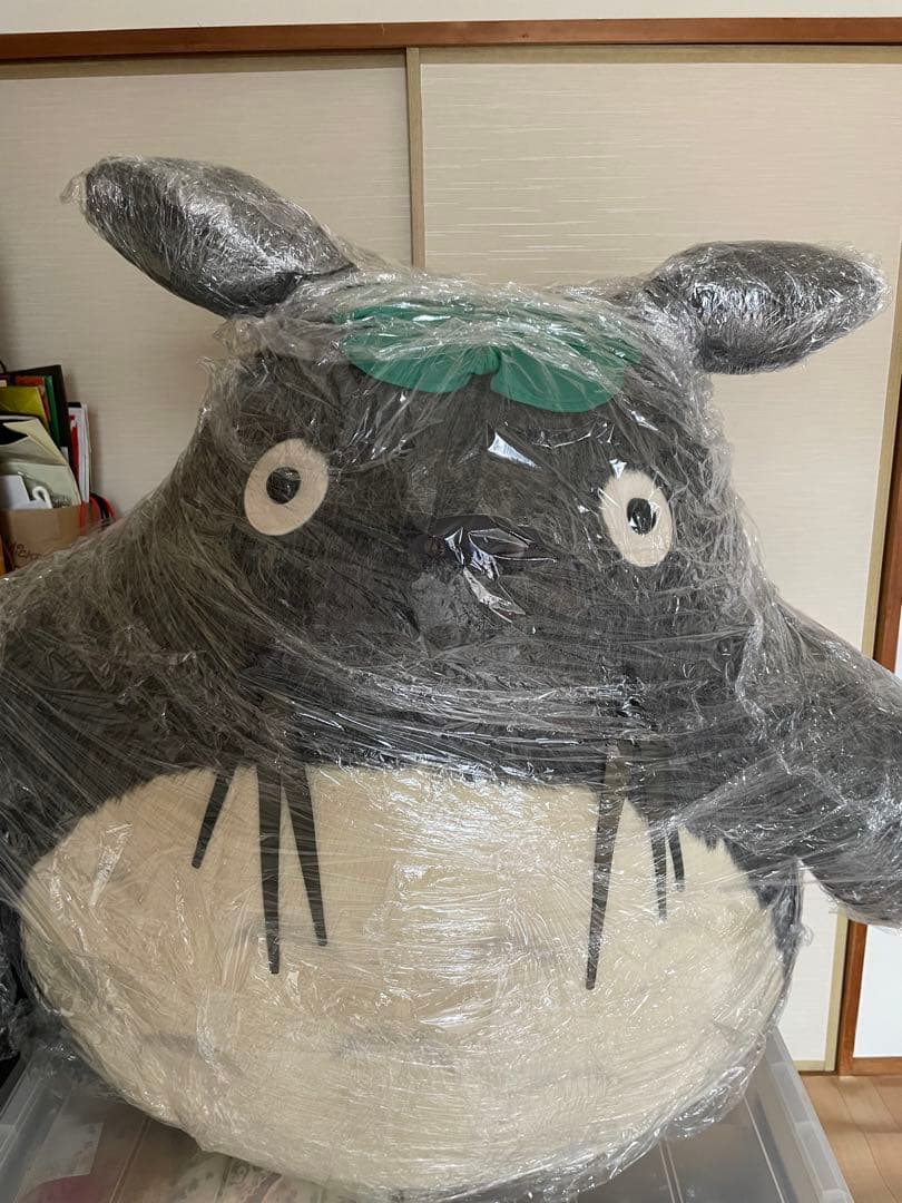 となりのトトロ　 ショップに飾ってある大きなぬいぐるみ