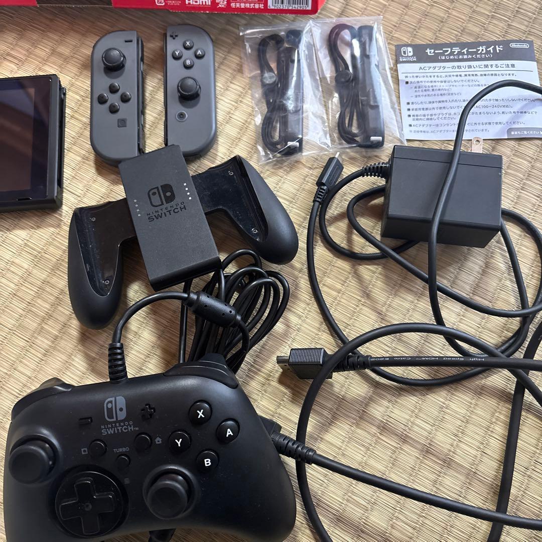 Nintendo Switch 本体 付属品完備／別売りコートローラー付き