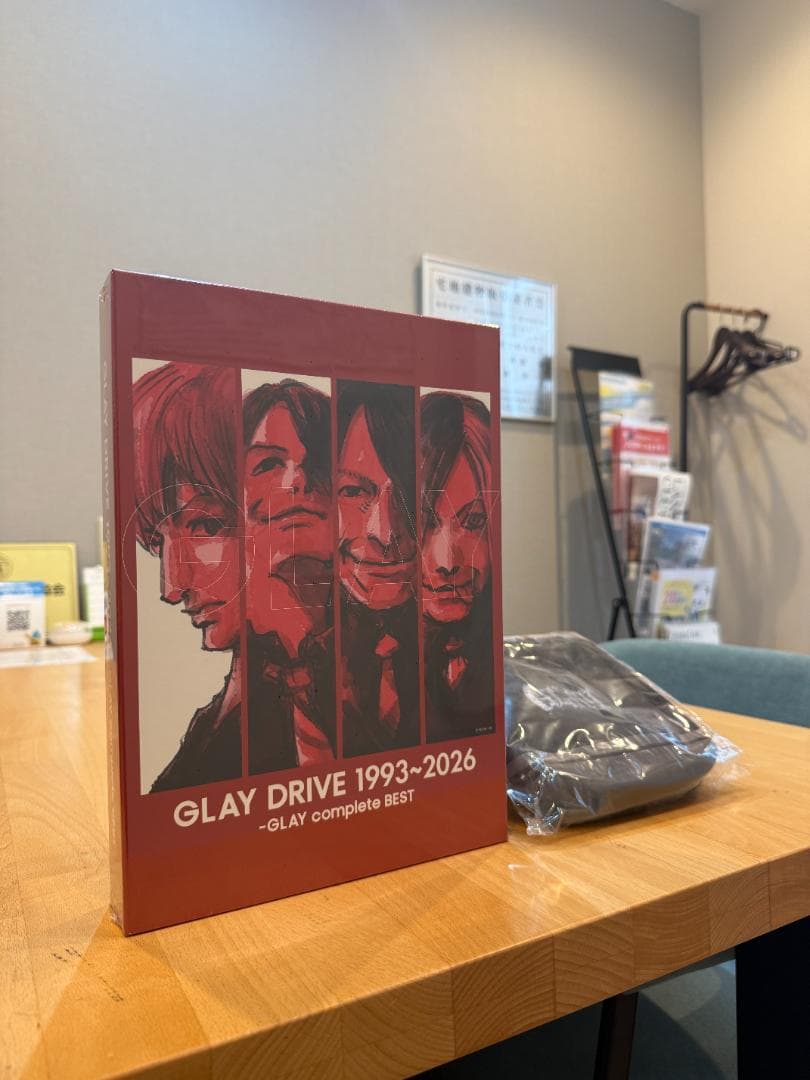新品未開封　DRIVE GLAY complete BEST　CDプレイヤー付き