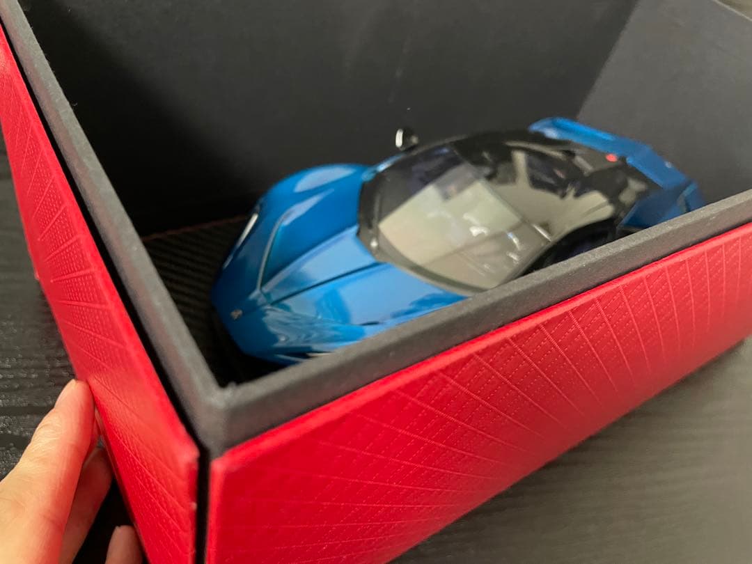 激レアW Motors フェニアスーパースポーツ　　1/18