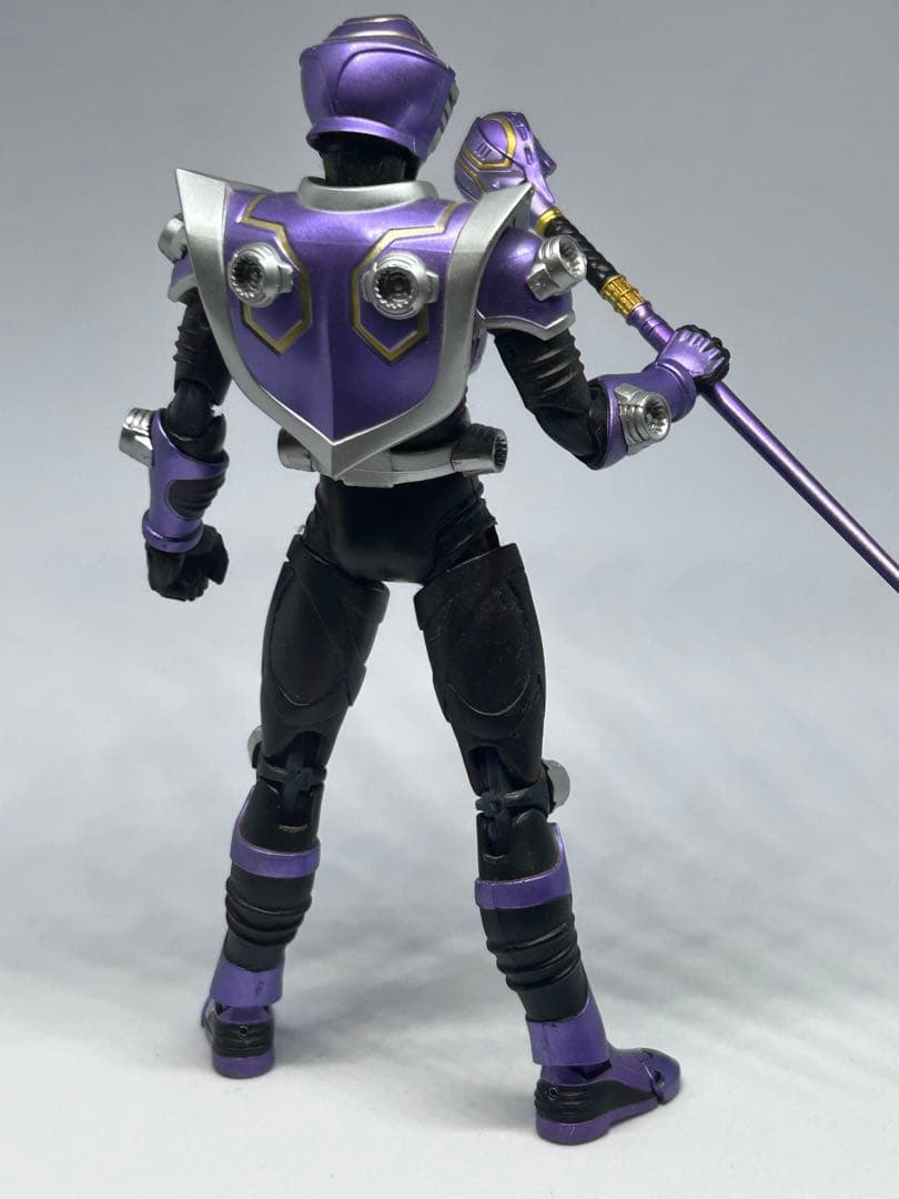 旧S.H.Figuarts仮面ライダー王蛇 アドベントカード6枚付属／説明書あり