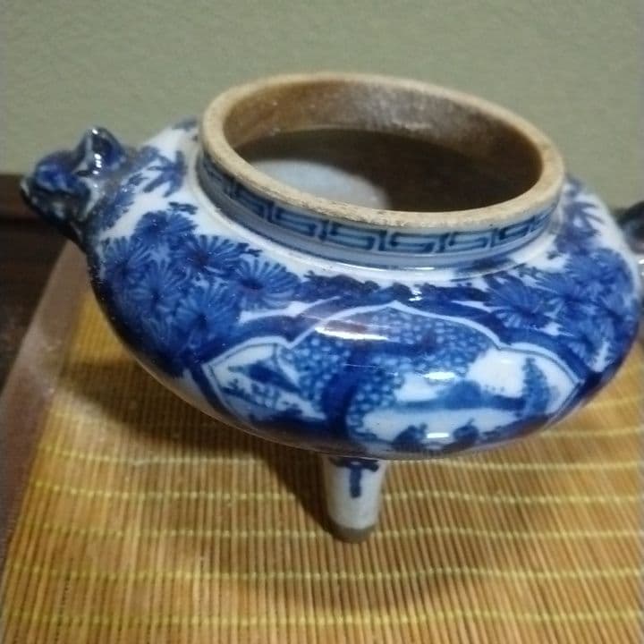 時代染め付獅子頭香炉美品です。