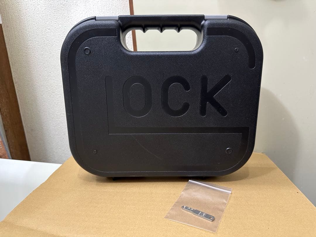 グロック 実物ケース 鍵付き 使用感あり