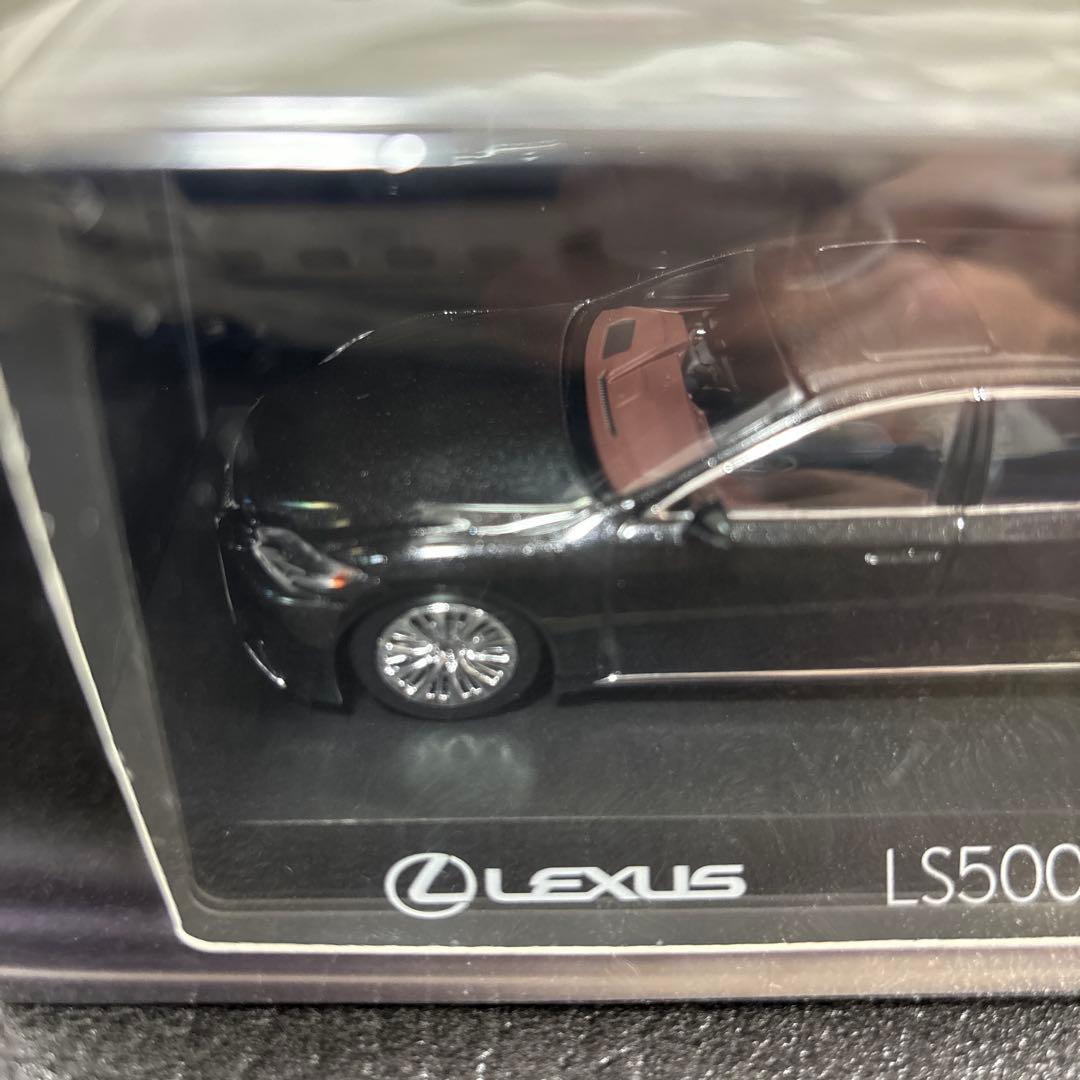 京商　レクサス　LS 500h 1/43 ミニカー