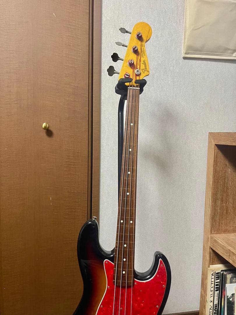 フェンダージャパン　フレットレスベース