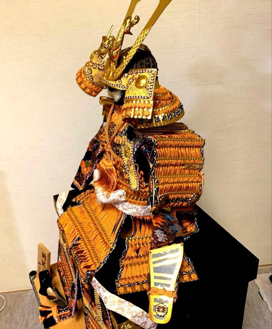雄山作　五月人形 武者飾り一式　 置き台付き 鎧 兜　【美品】