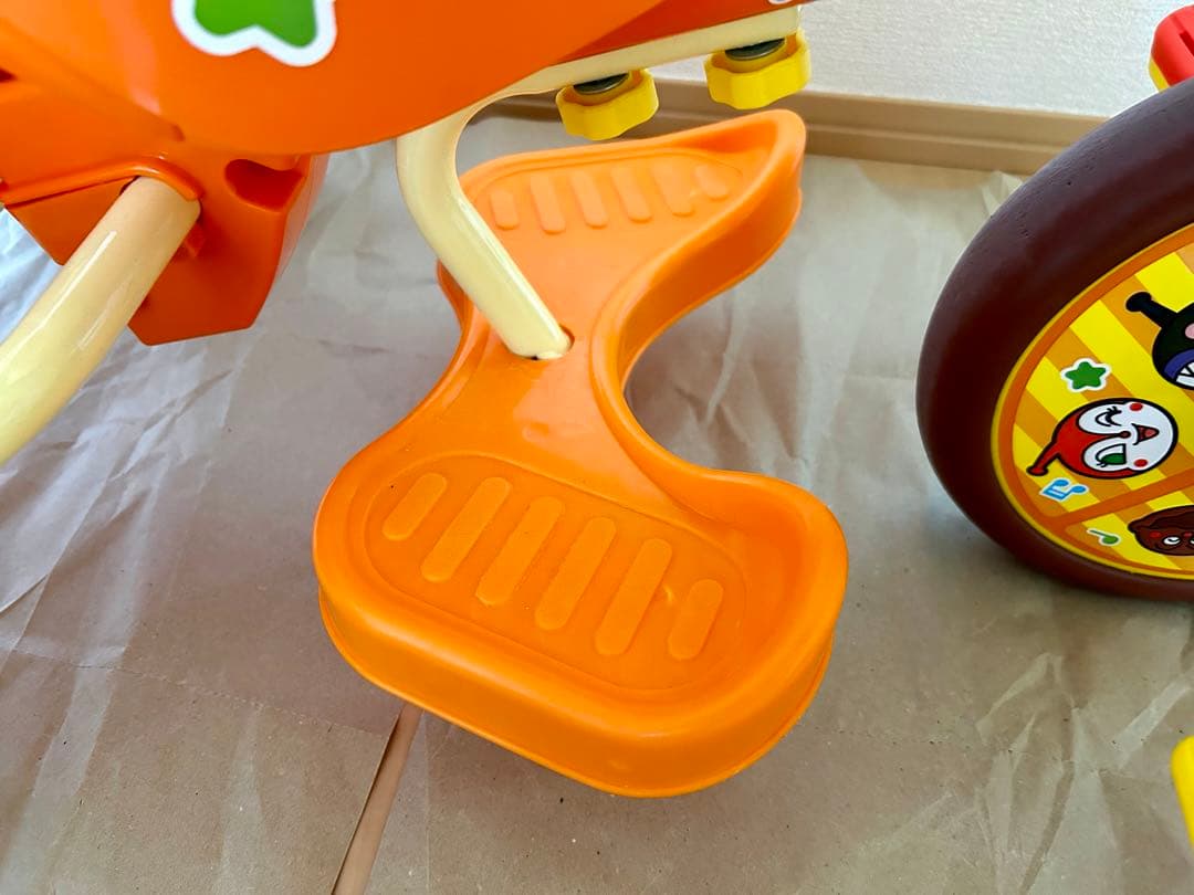 【美品】アンパンマン・三輪車
