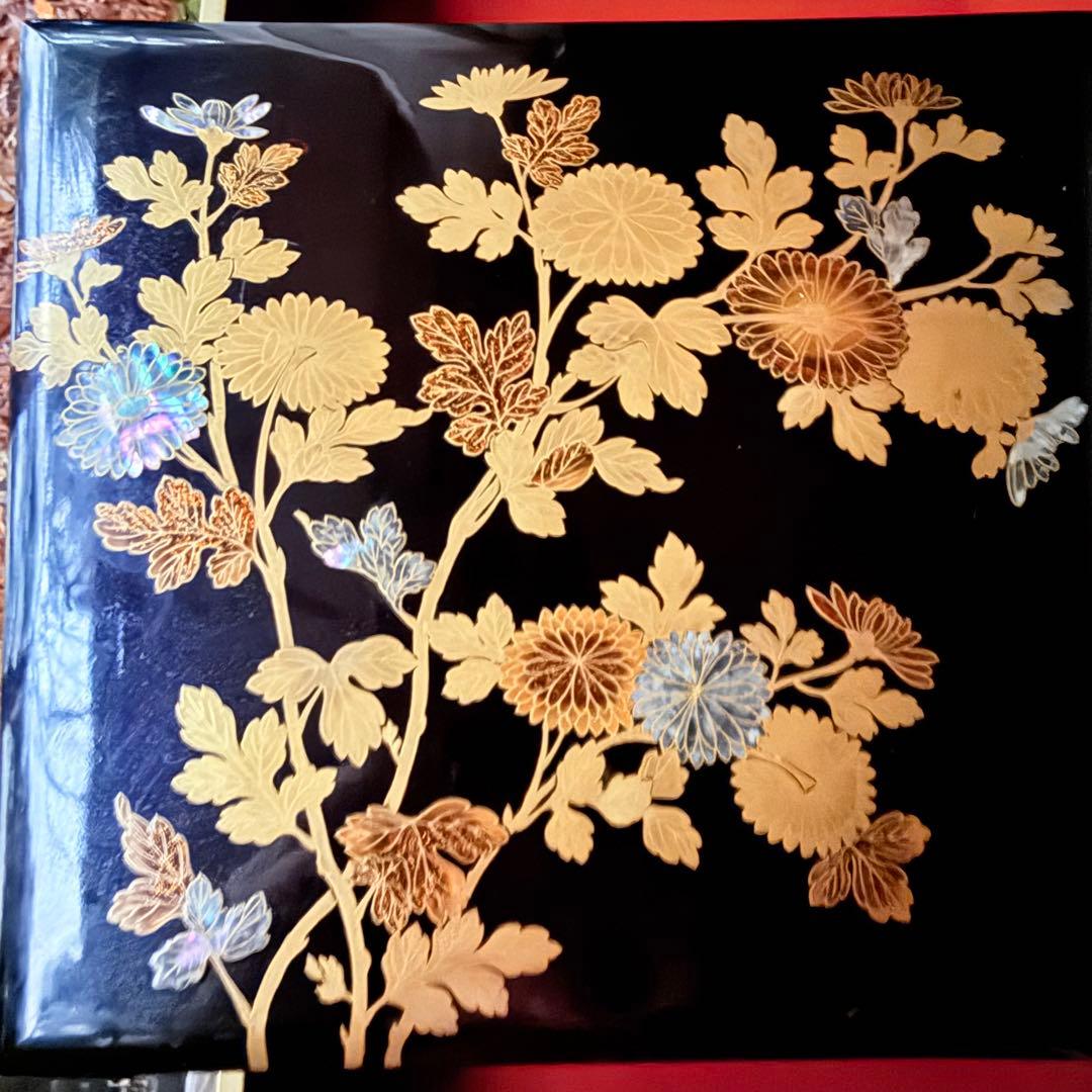 超限定12月31日20時迄‼️JAPAN輪島螺鈿蒔絵『菊づくし』四段重箱在銘重ね盆