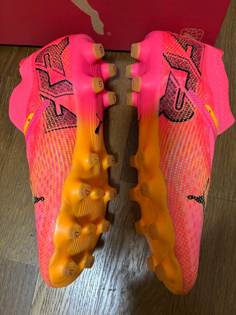 PUMAフューチャー7 アルティメット　HG/AG