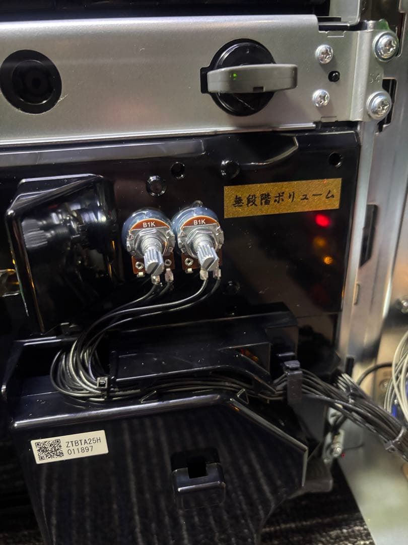 スマスロ　東京リベンジャーズ　実機　簡易ユニット付き　【東リベ　パチスロ】