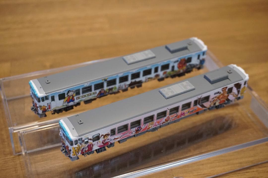 キハ40系2000番台 吉備線 桃太郎ラッピング仕様 2両編成 白色室内灯組込