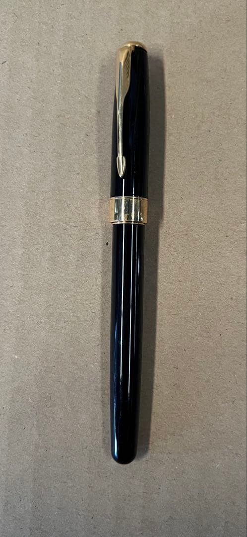 Parker 万年筆 黒色 ゴールド装飾