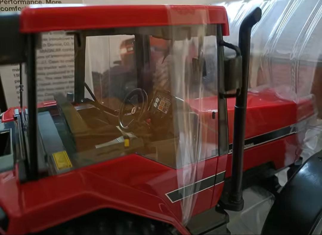 Case IH Magnum 7140 トラクター模型 1/16スケールモデル
