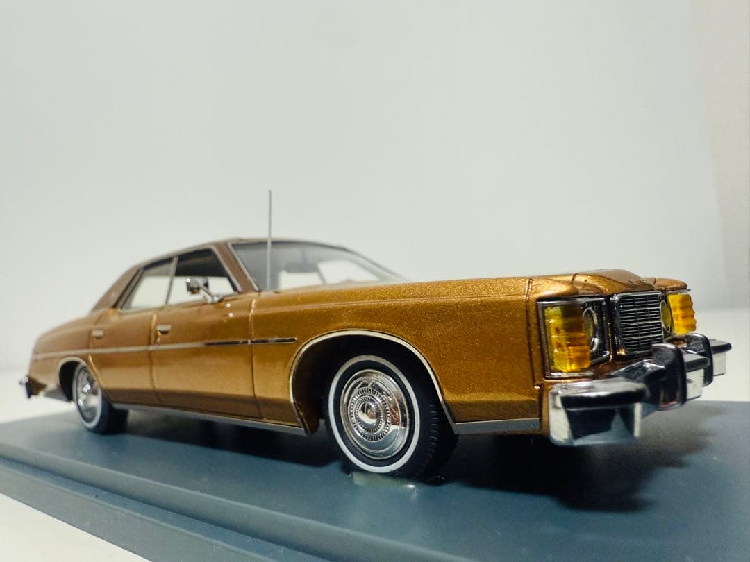 Neoネオ/'73 Fordフォード LTD 1/43 絶版