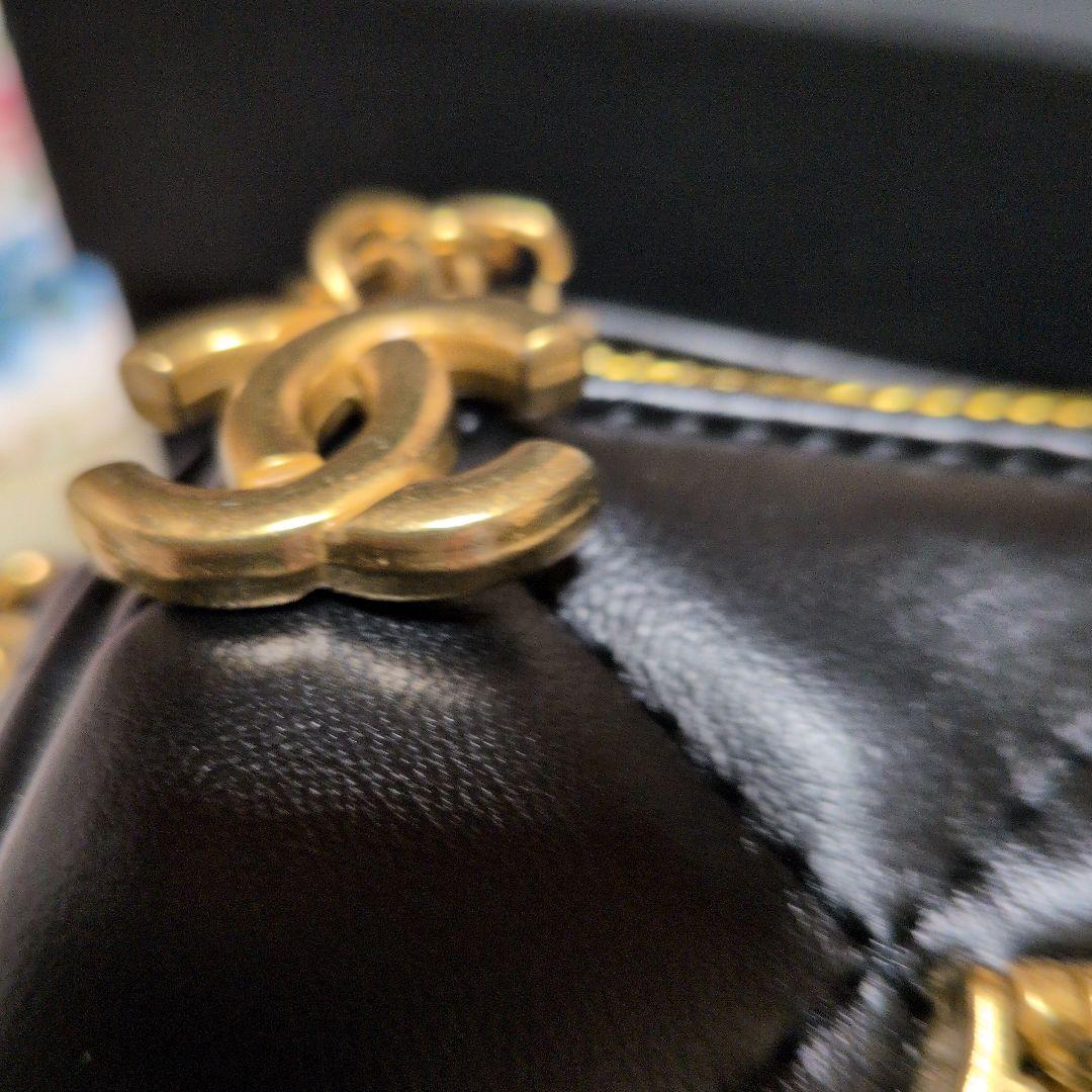 CHANEL 黒 レザー バッグ キルティングノベルティ