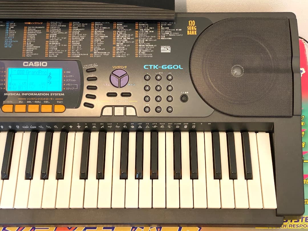た*う様 美品！動作確認済み CASIO 電子キーボード CTK-660L 譜面
