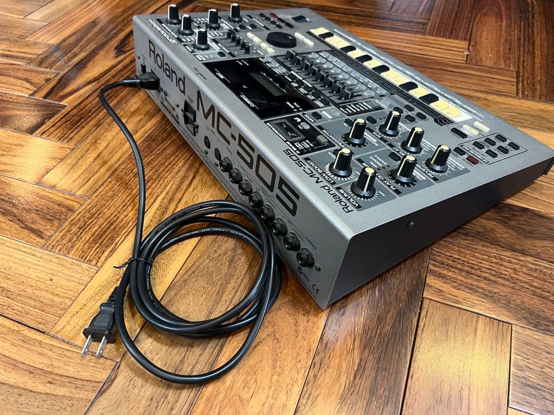 ローランドgroovebox MC-505