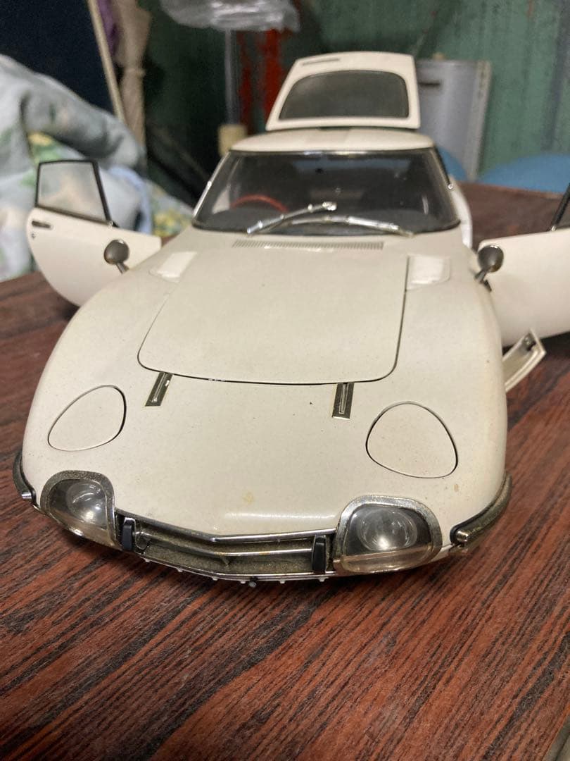 トヨタ 2000GT 1/18ミニカー