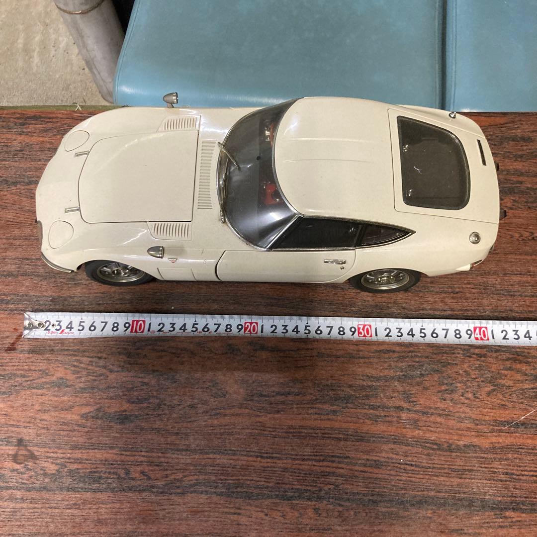 トヨタ 2000GT 1/18ミニカー