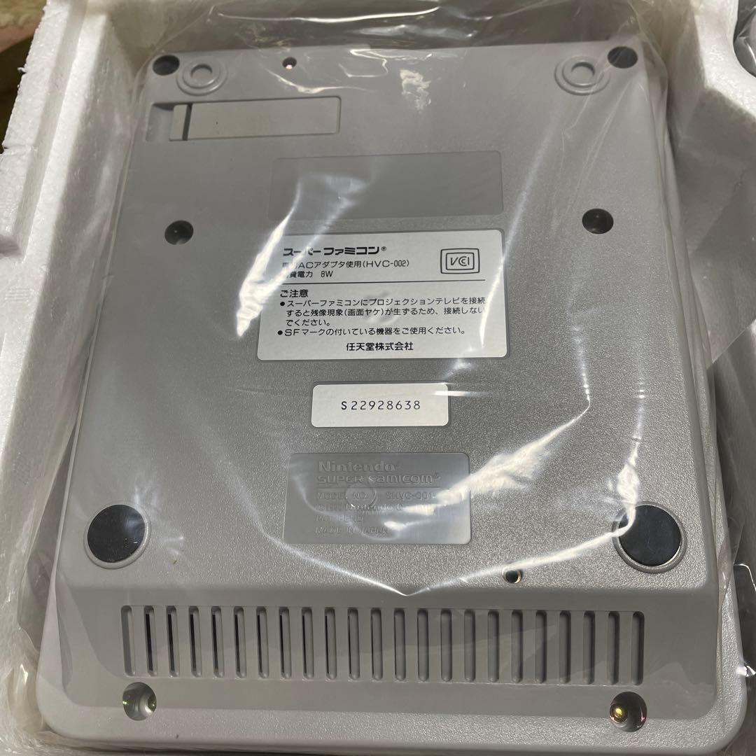 【Z47】初代スーパーファミコン本体　Nintendo 新品未使用品